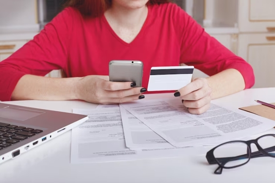 pagar por lo menos el m�nimo en cada tarjeta